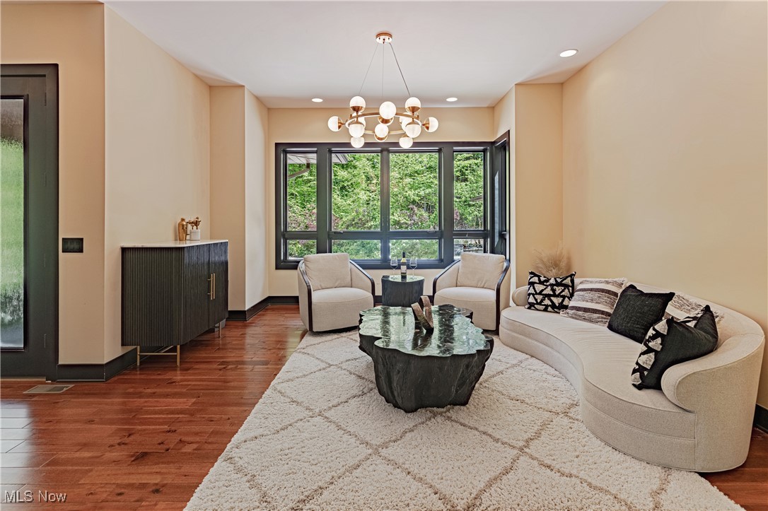 3521 Hamilton Drive