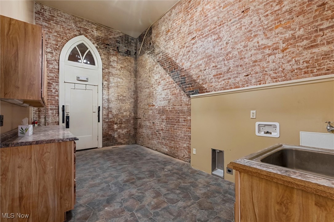 127-131 W Market Street