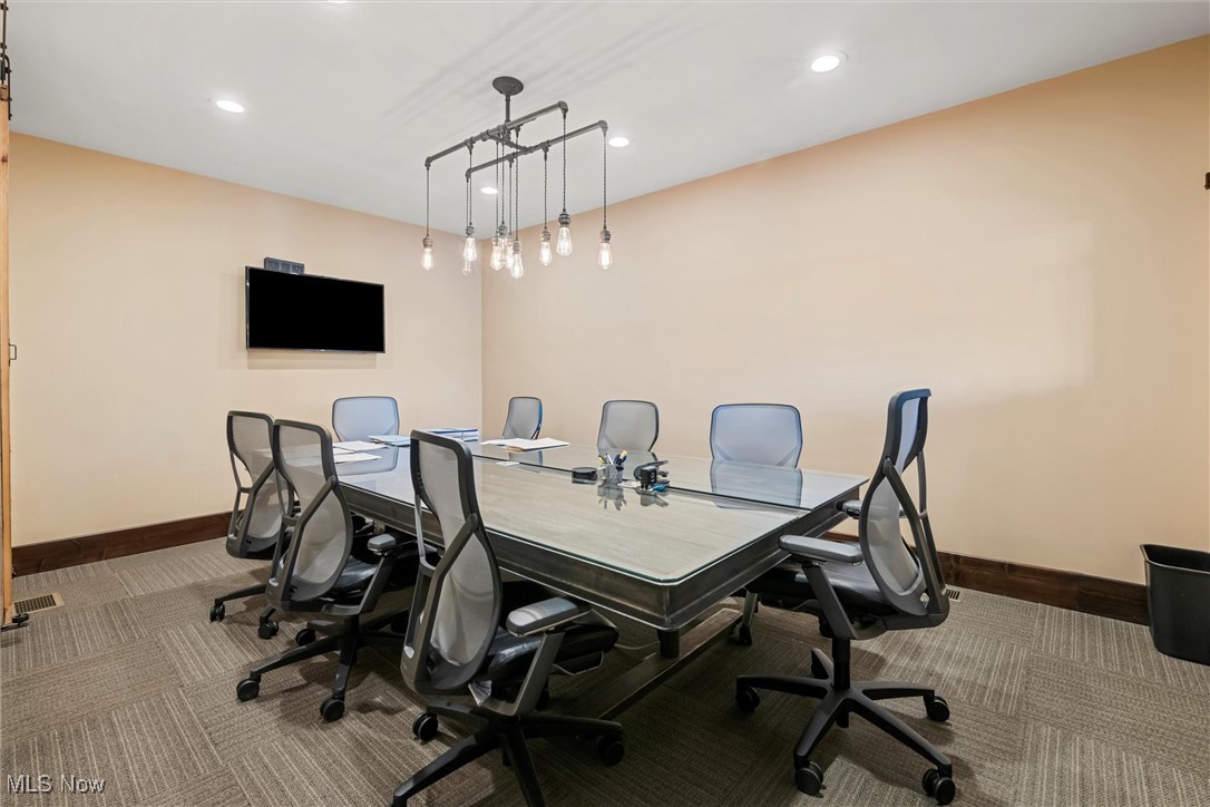 127-131 W Market Street