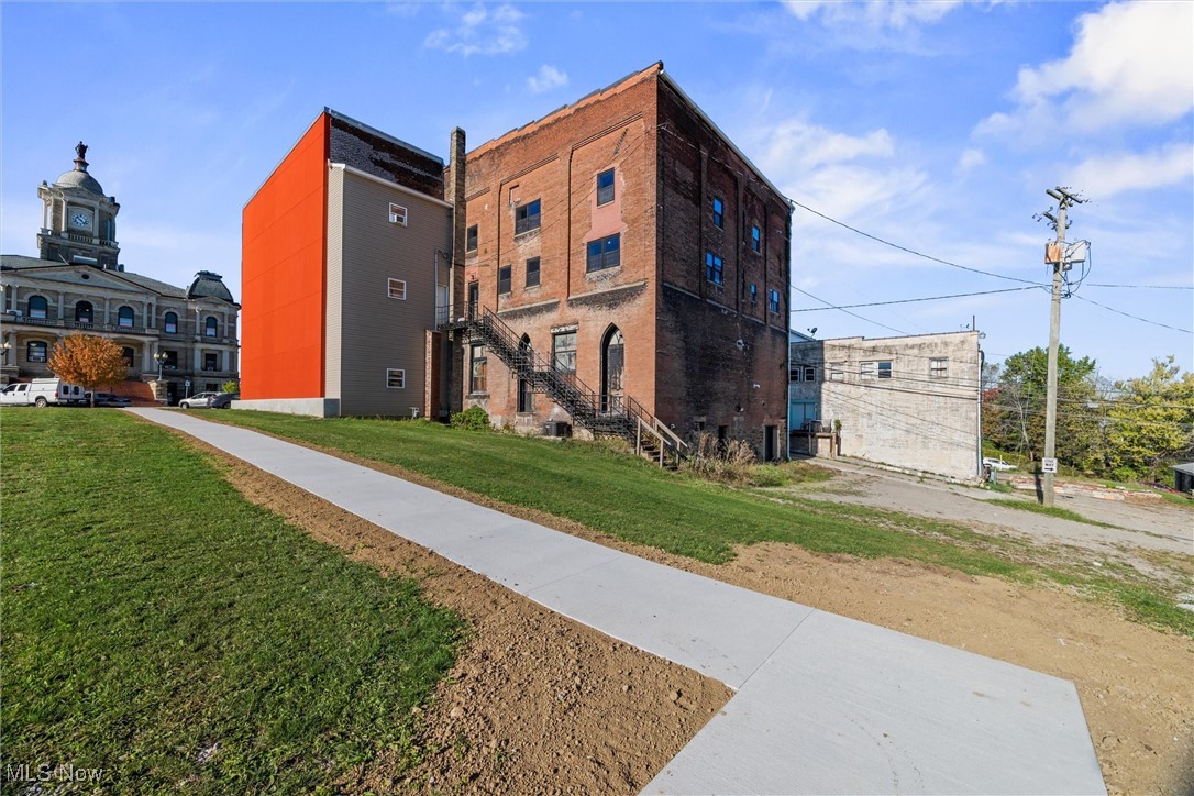 127-131 W Market Street