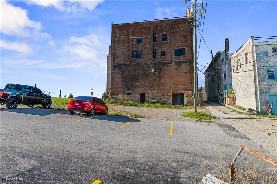 127-131 W Market Street