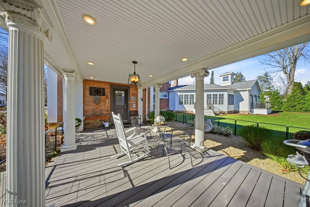 128 S Center Street