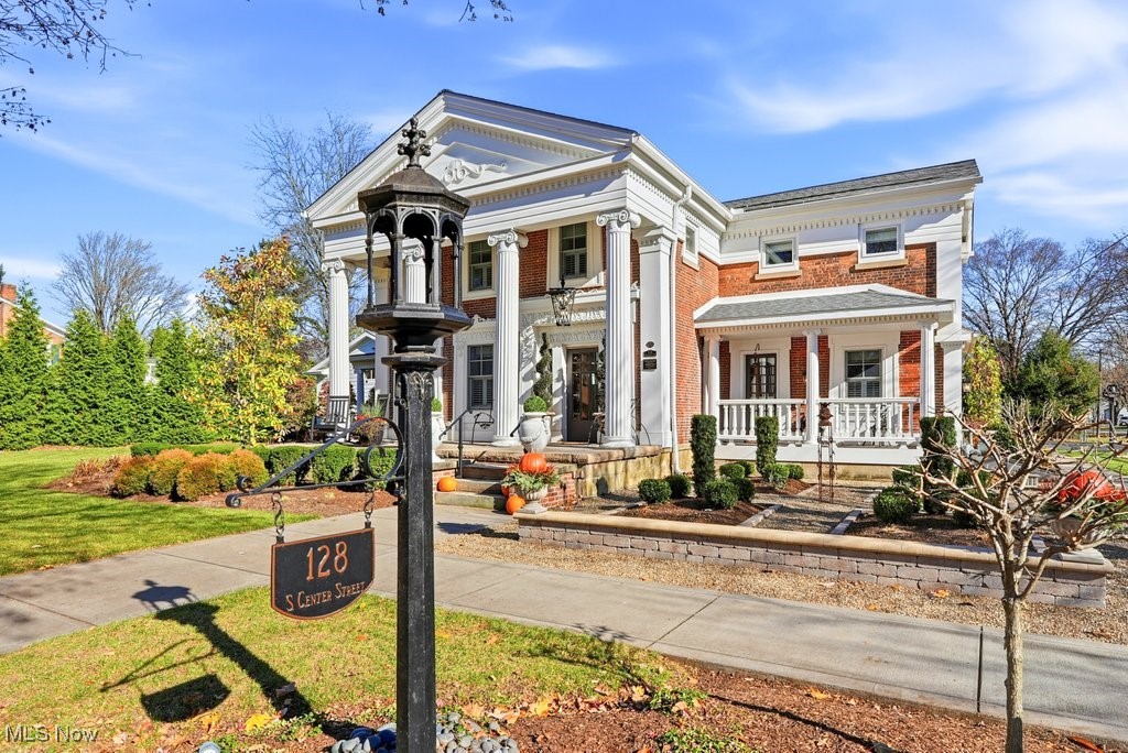 128 S Center Street