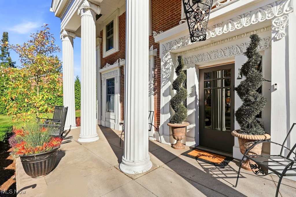 128 S Center Street