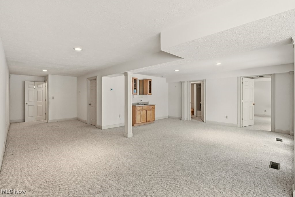 2804 Valley Road