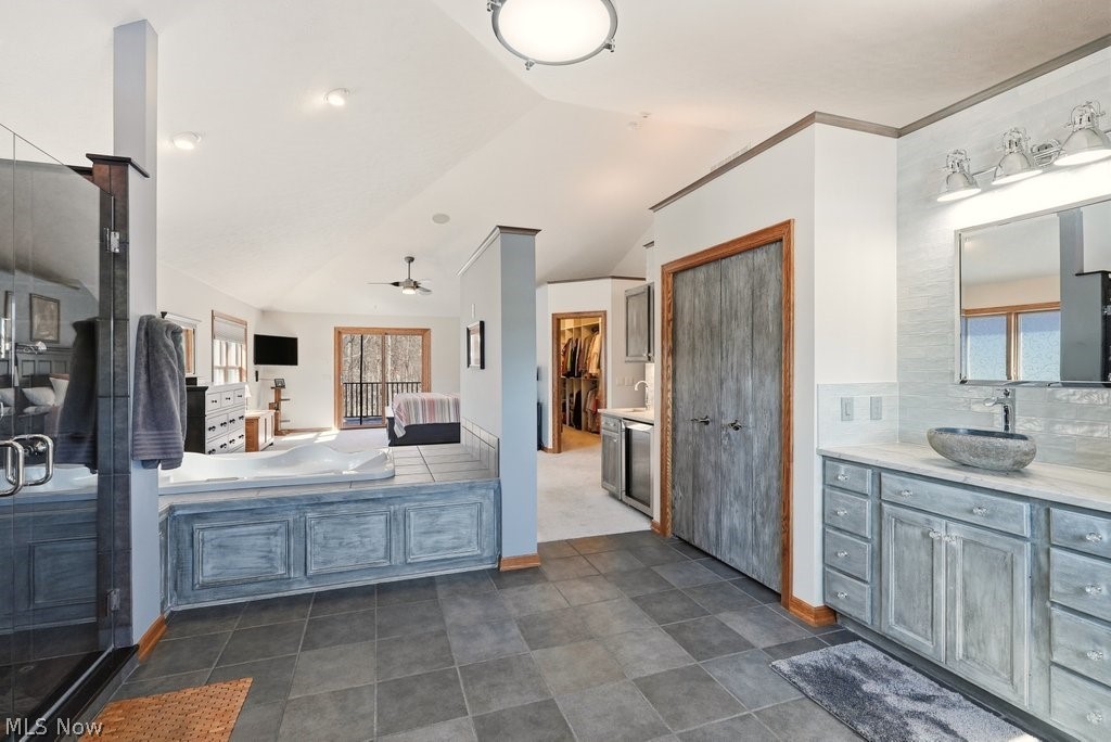 3813 Heathery Circle