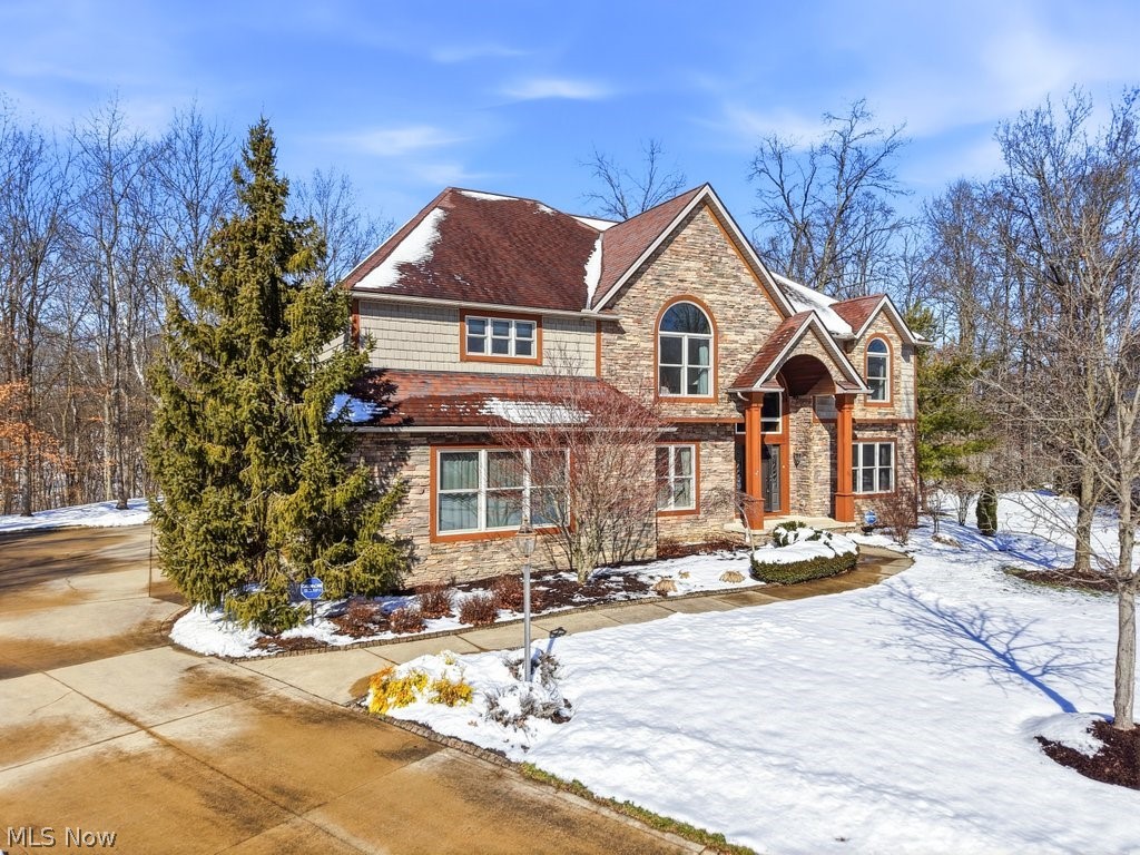 3813 Heathery Circle