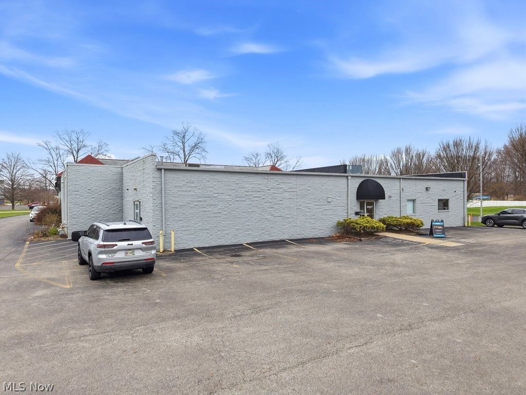87 Springside Drive B