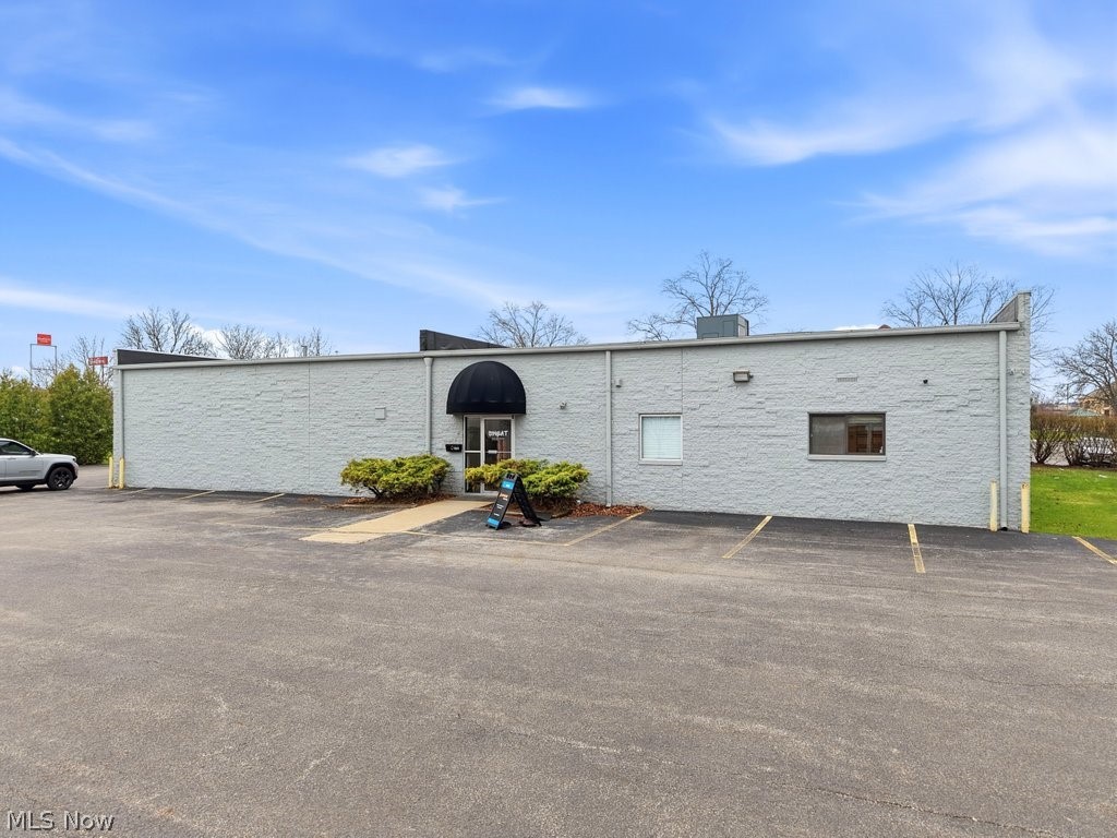 87 Springside Drive B