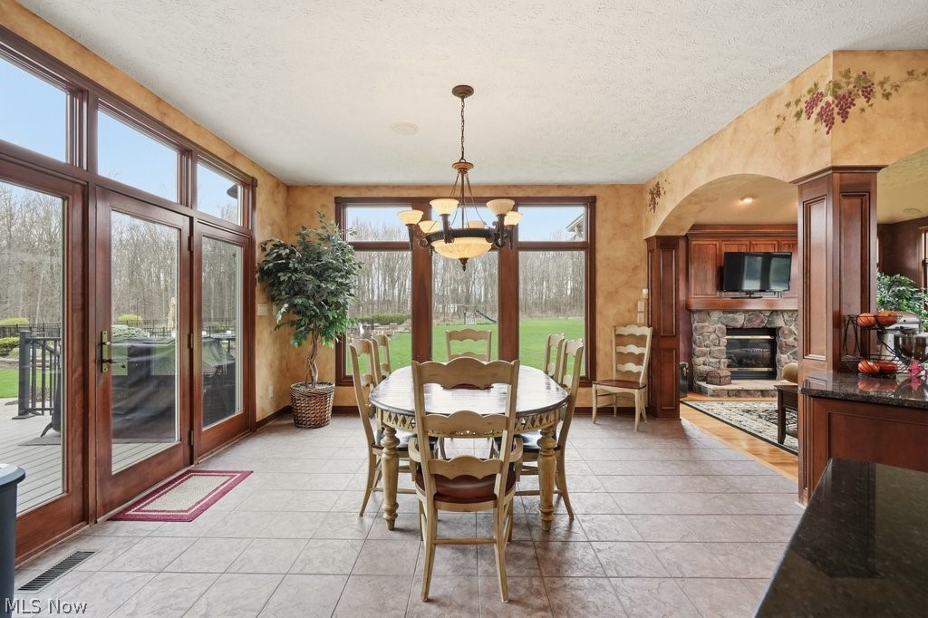 4471 Forest Brooke Court N