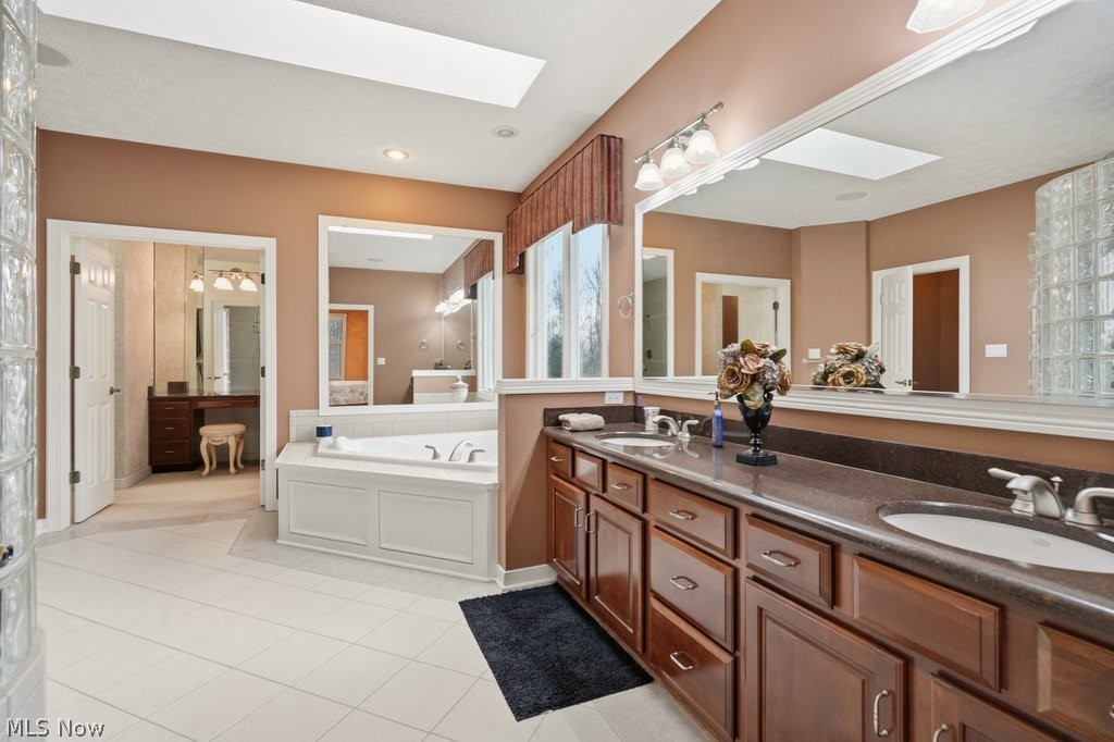 4471 Forest Brooke Court N