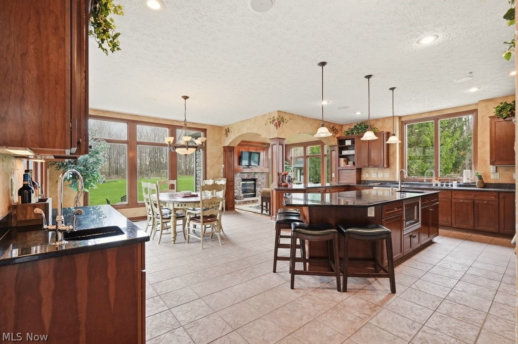 4471 Forest Brooke Court N