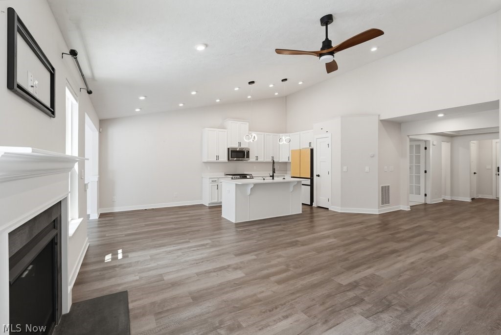 441 Community Lane