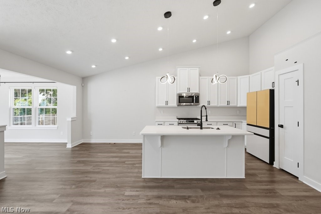 441 Community Lane