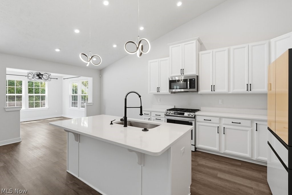 441 Community Lane