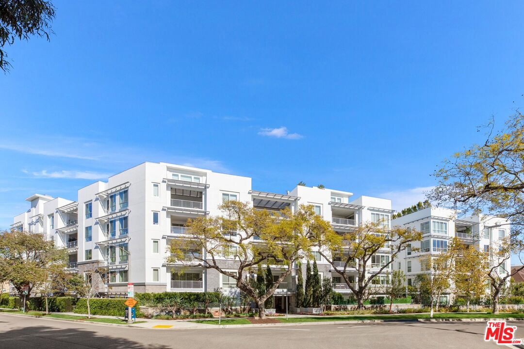 460 N Palm Dr Unit: 403