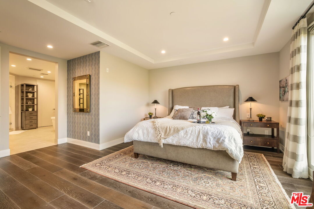 460 N Palm Dr Unit: 403