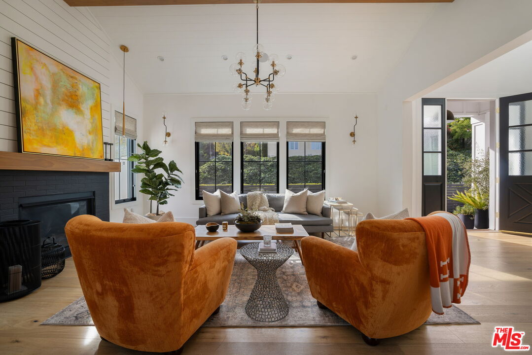 16101 Royal Mount Dr