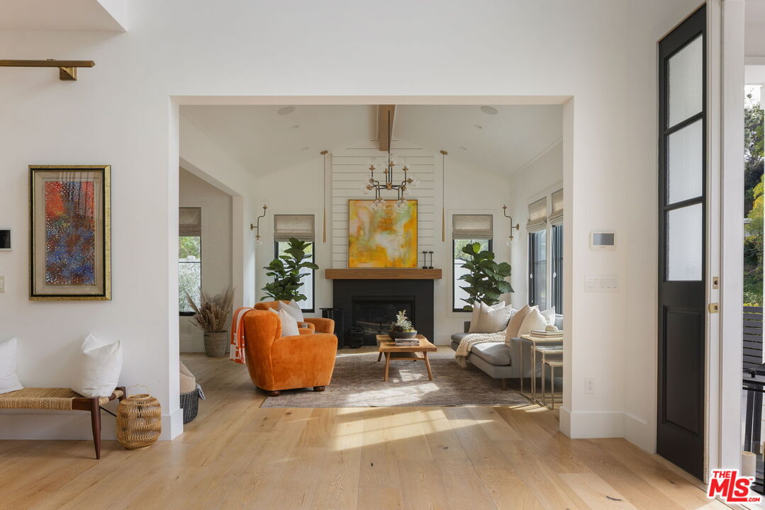 16101 Royal Mount Dr