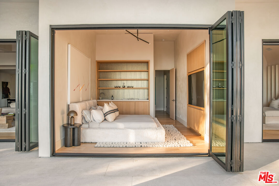 24824 Pacific Coast Hwy