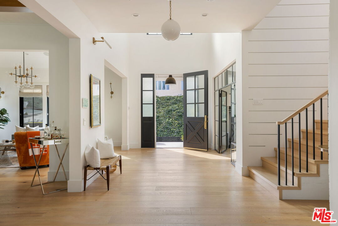 16101 Royal Mount Dr