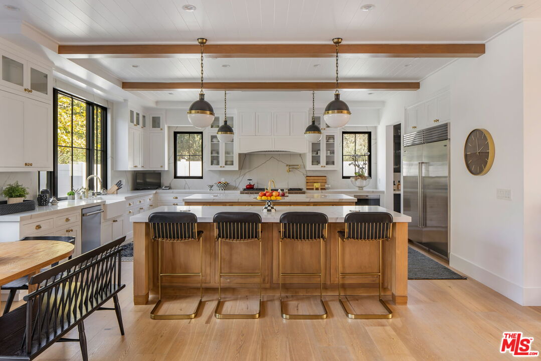 16101 Royal Mount Dr