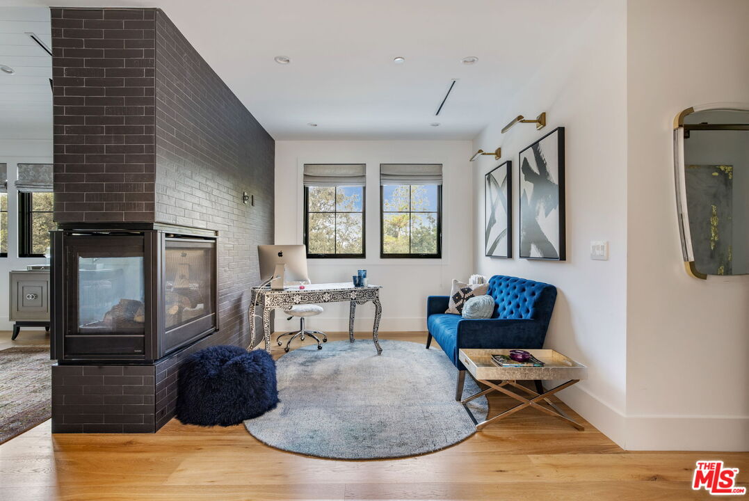 16101 Royal Mount Dr