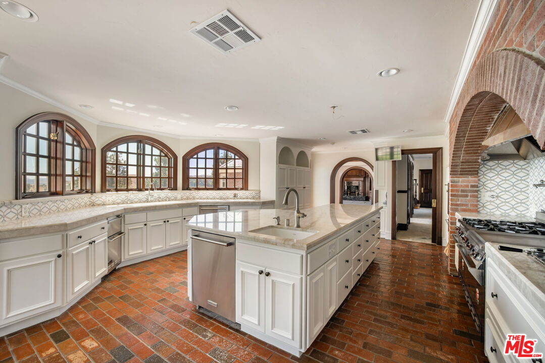 25045 Jim Bridger Rd