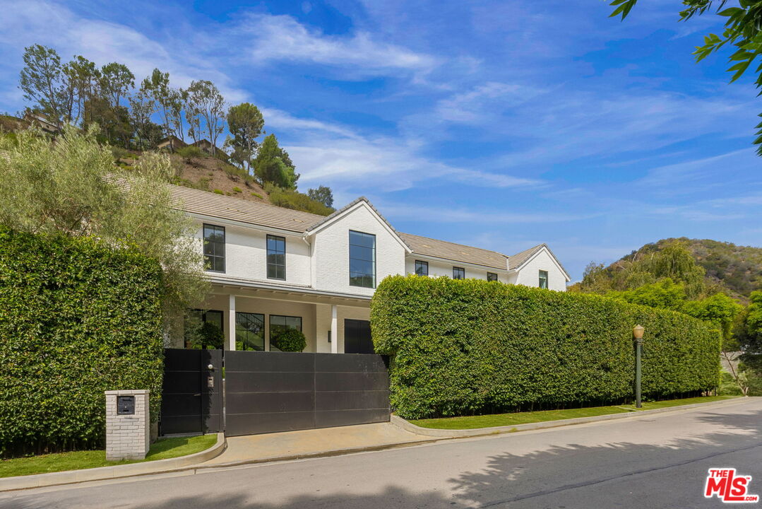 1281 Stone Canyon Rd