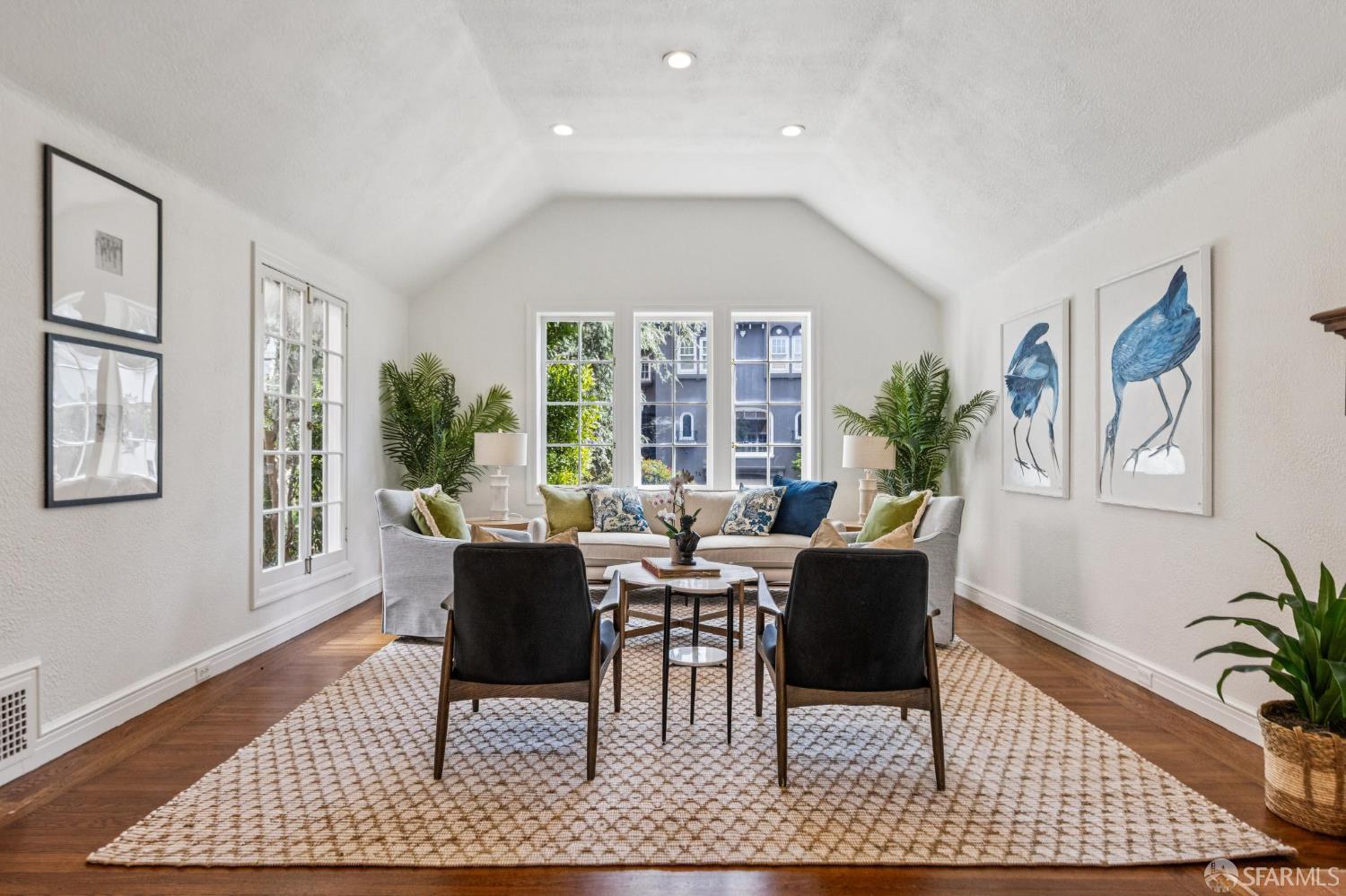 77 Ventura Avenue