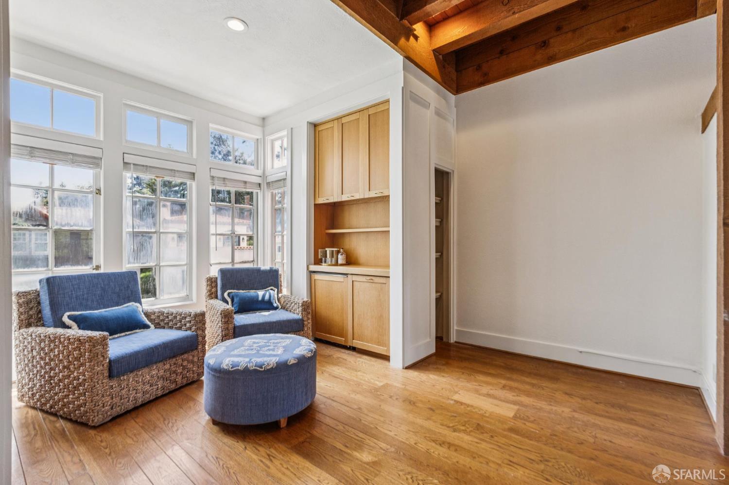 77 Ventura Avenue