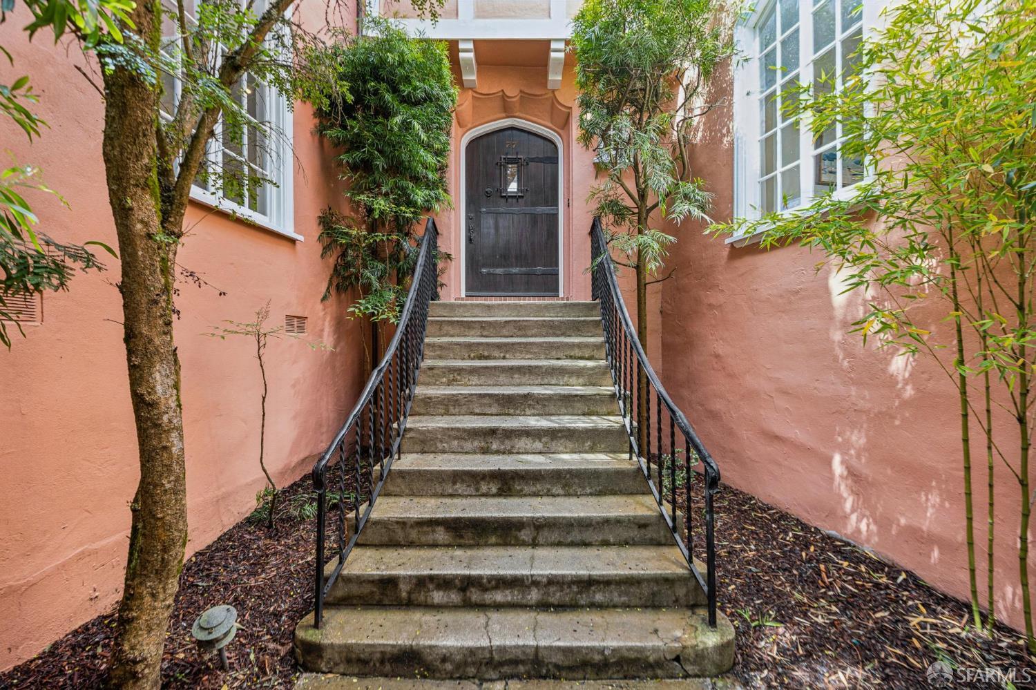 77 Ventura Avenue