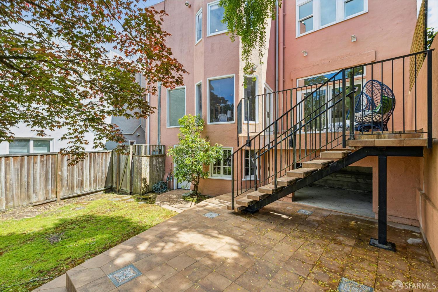 77 Ventura Avenue
