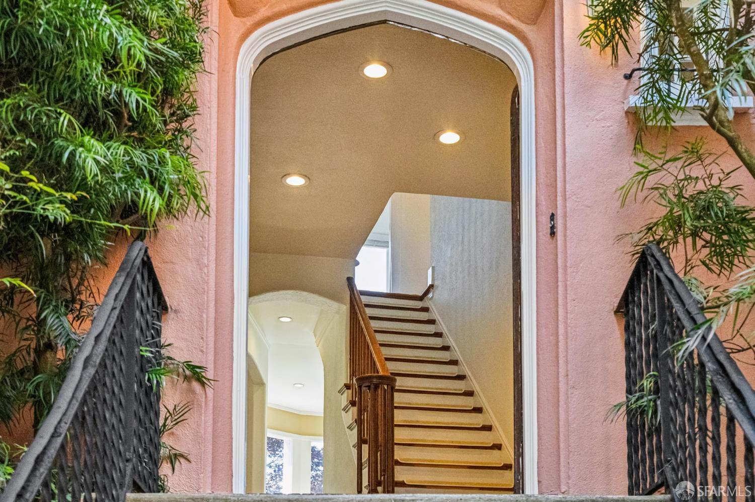 77 Ventura Avenue