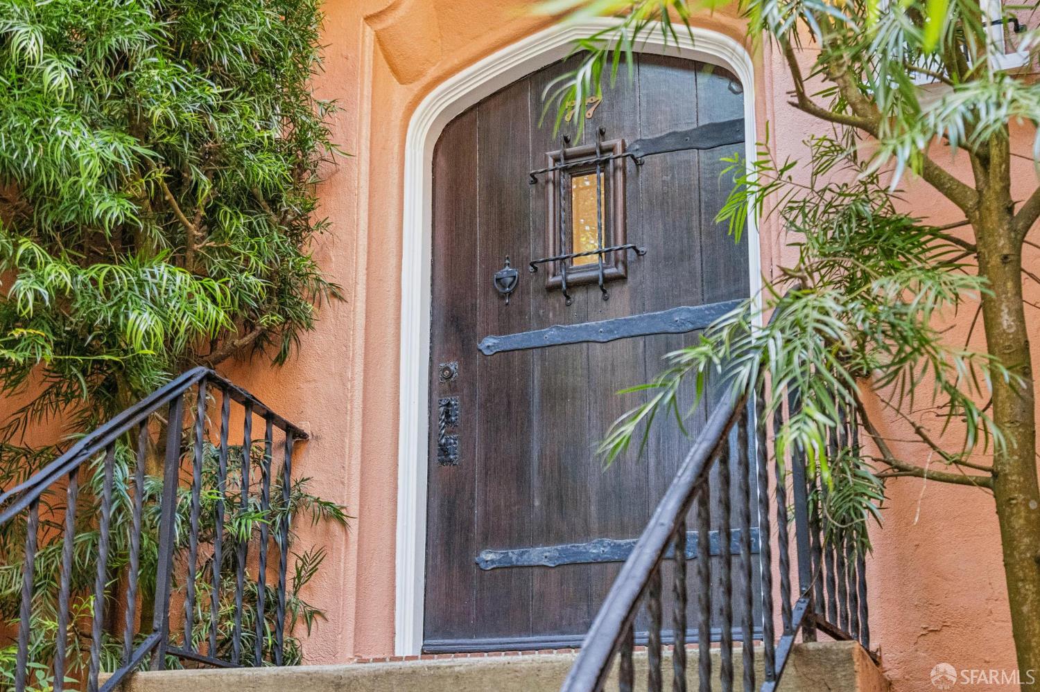 77 Ventura Avenue