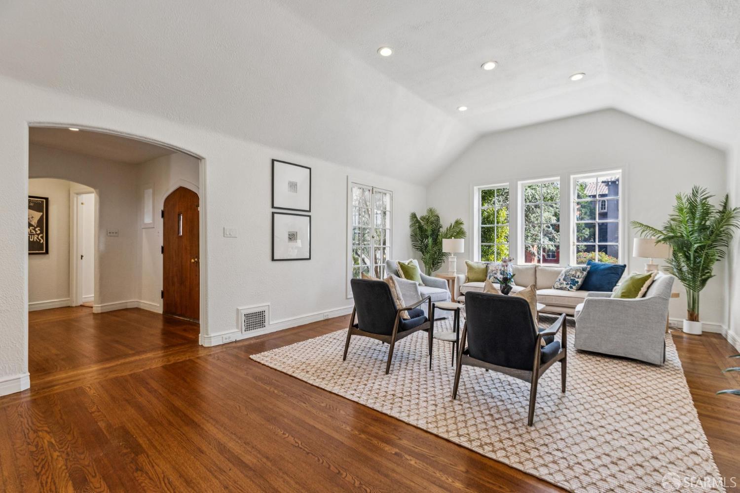 77 Ventura Avenue