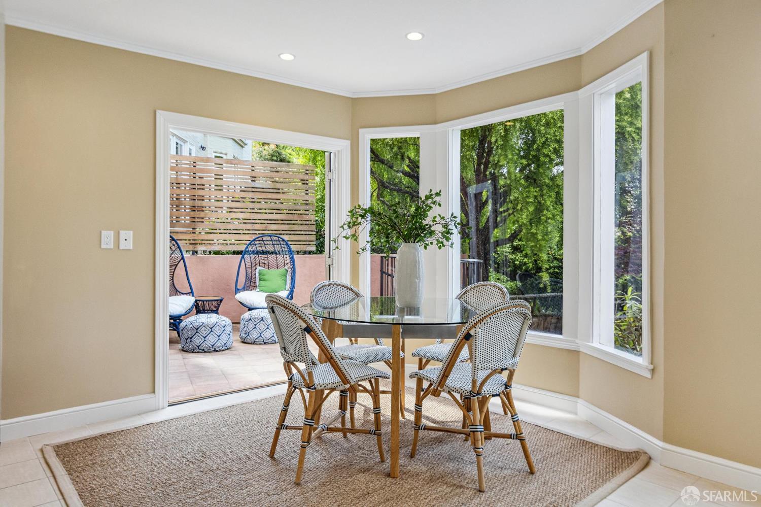 77 Ventura Avenue