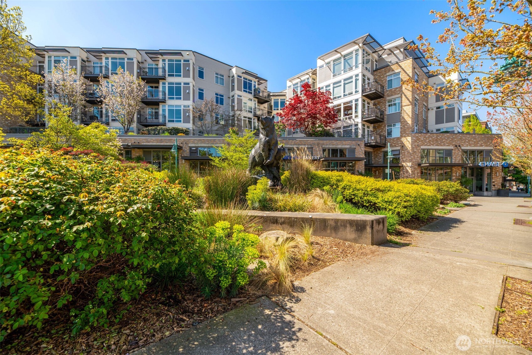 211 Kirkland Avenue Unit: 520