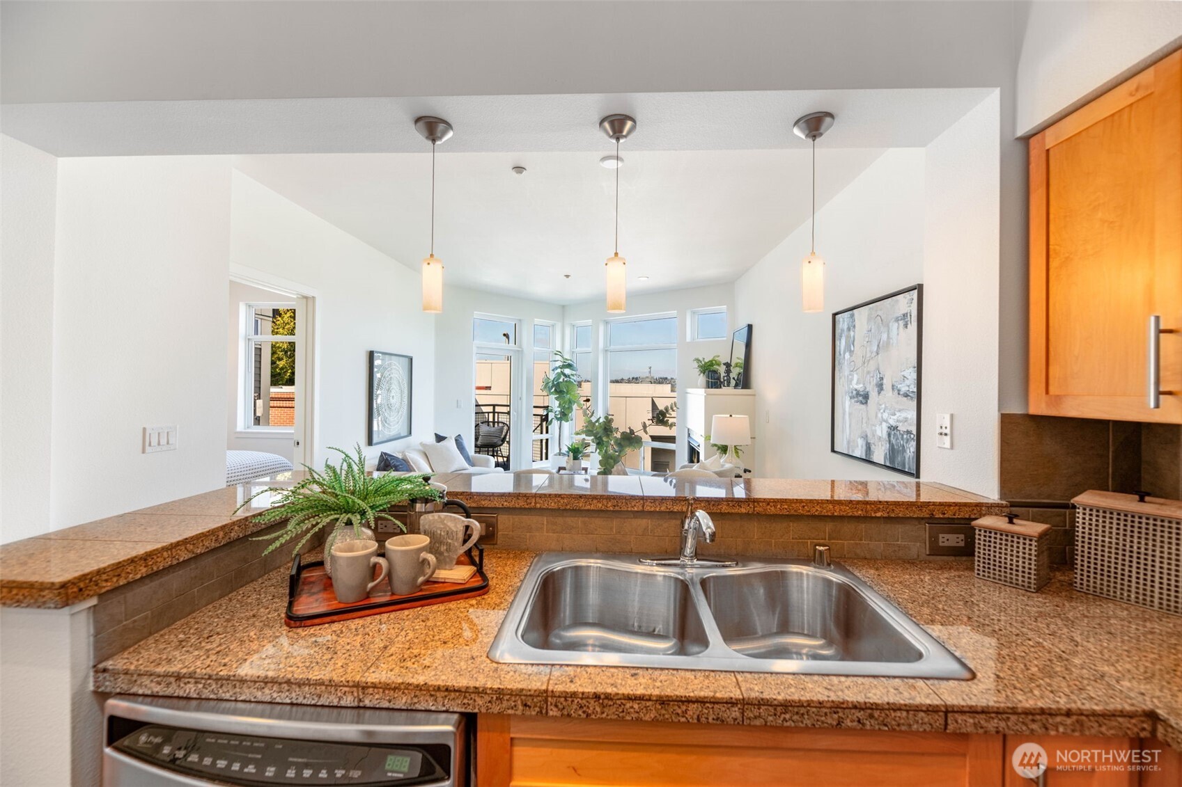 211 Kirkland Avenue Unit: 520