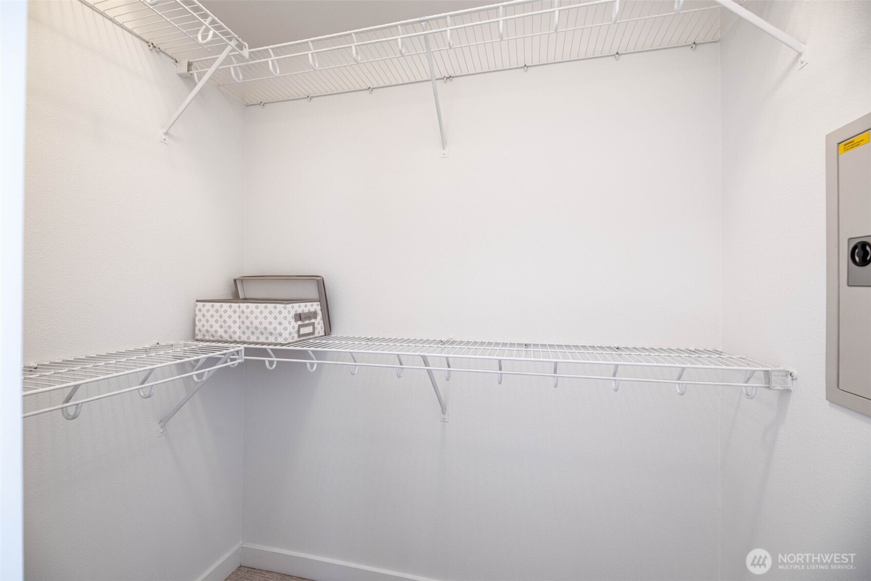 211 Kirkland Avenue Unit: 520