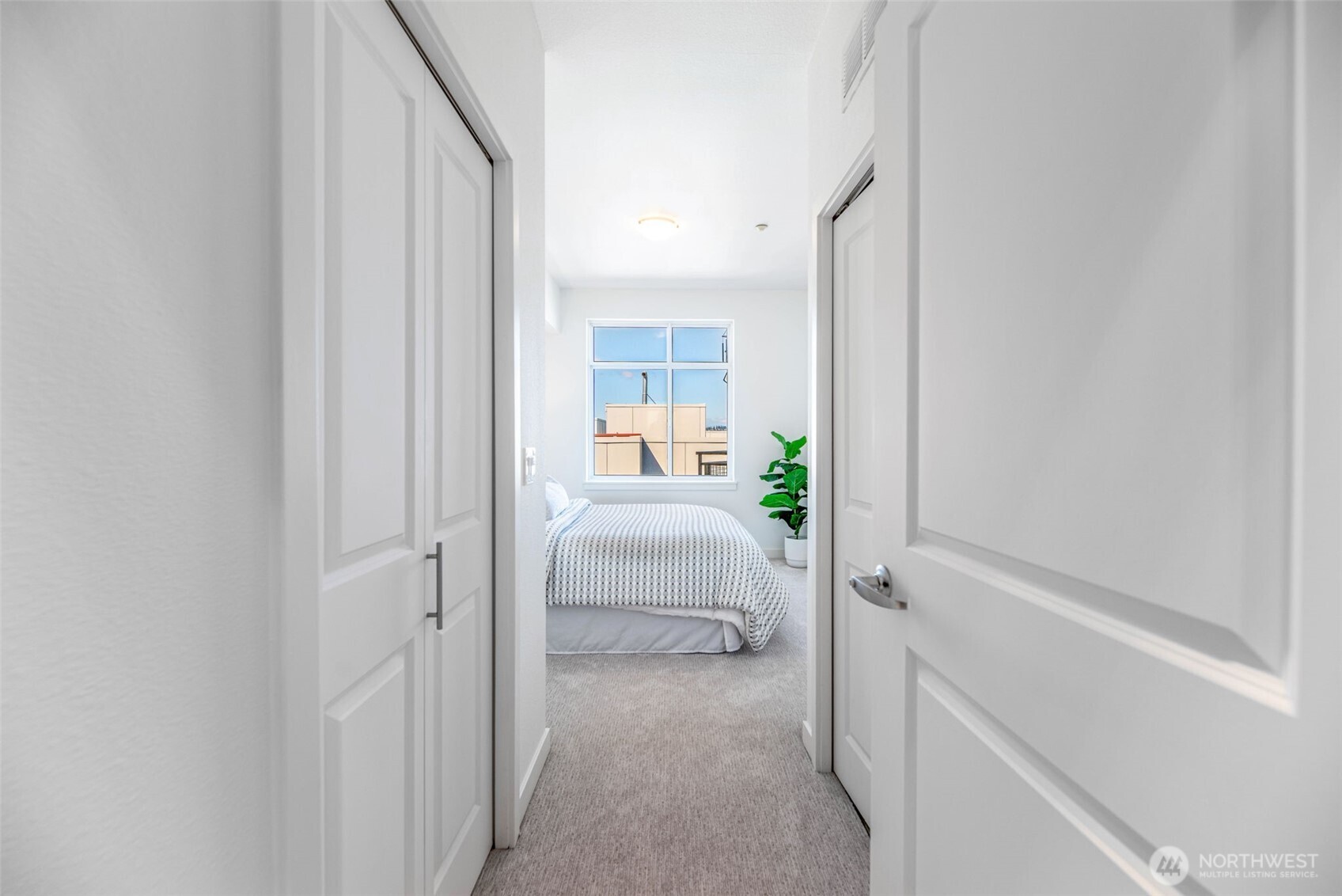 211 Kirkland Avenue Unit: 520