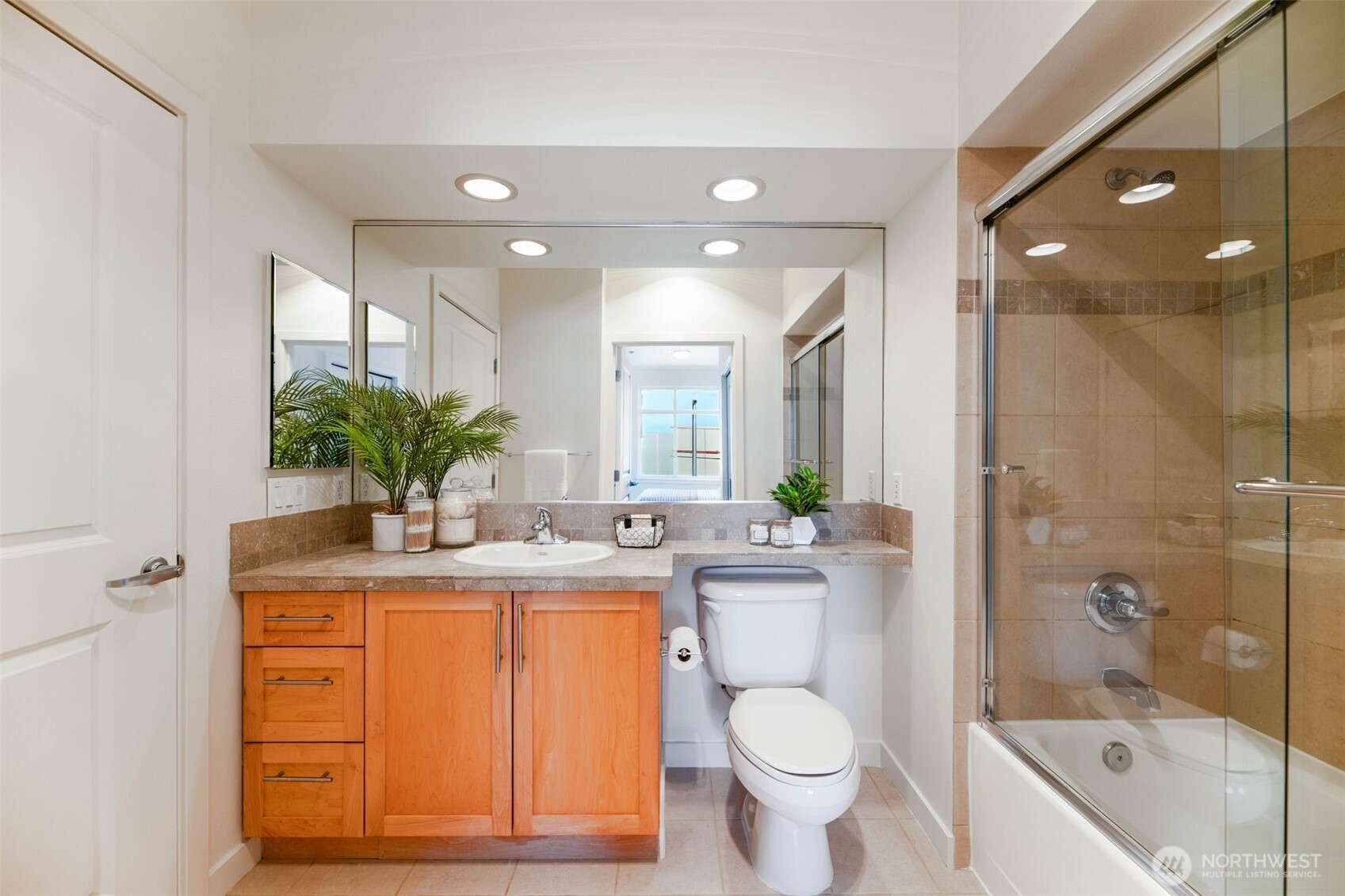 211 Kirkland Avenue Unit: 520