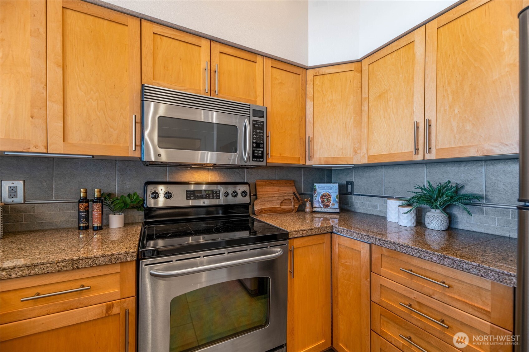211 Kirkland Avenue Unit: 520
