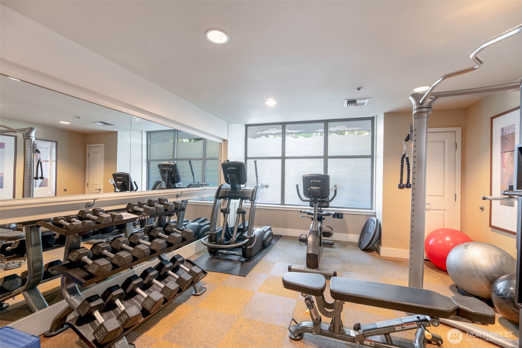 211 Kirkland Avenue Unit: 520