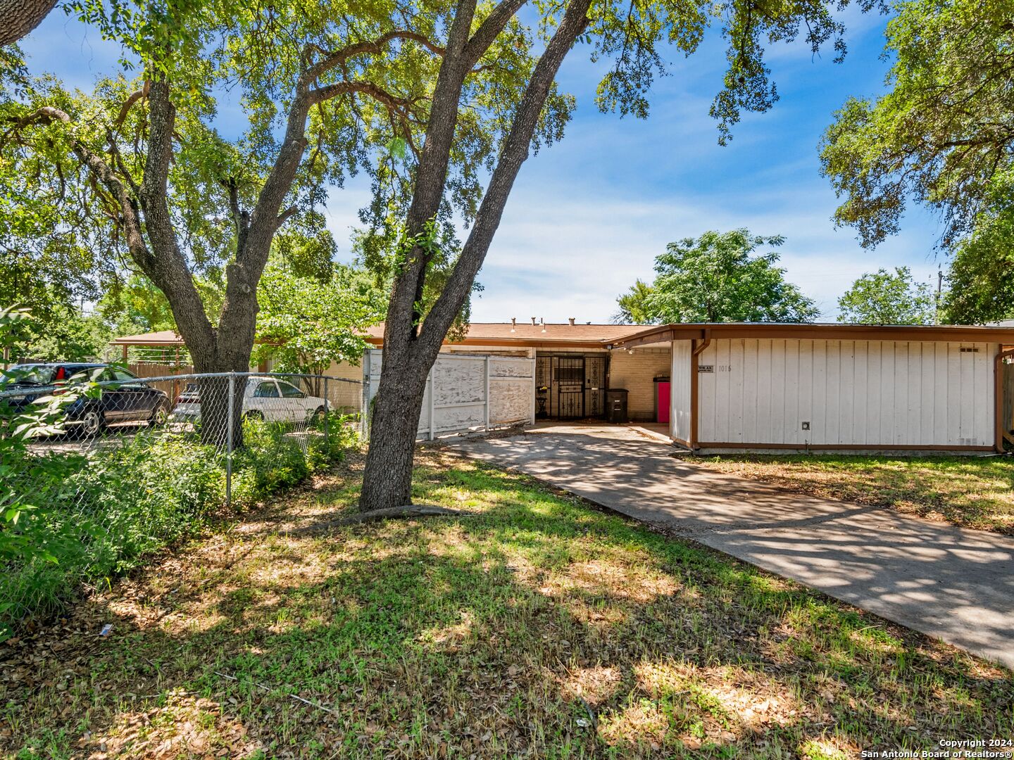 1014 Arroya Vista