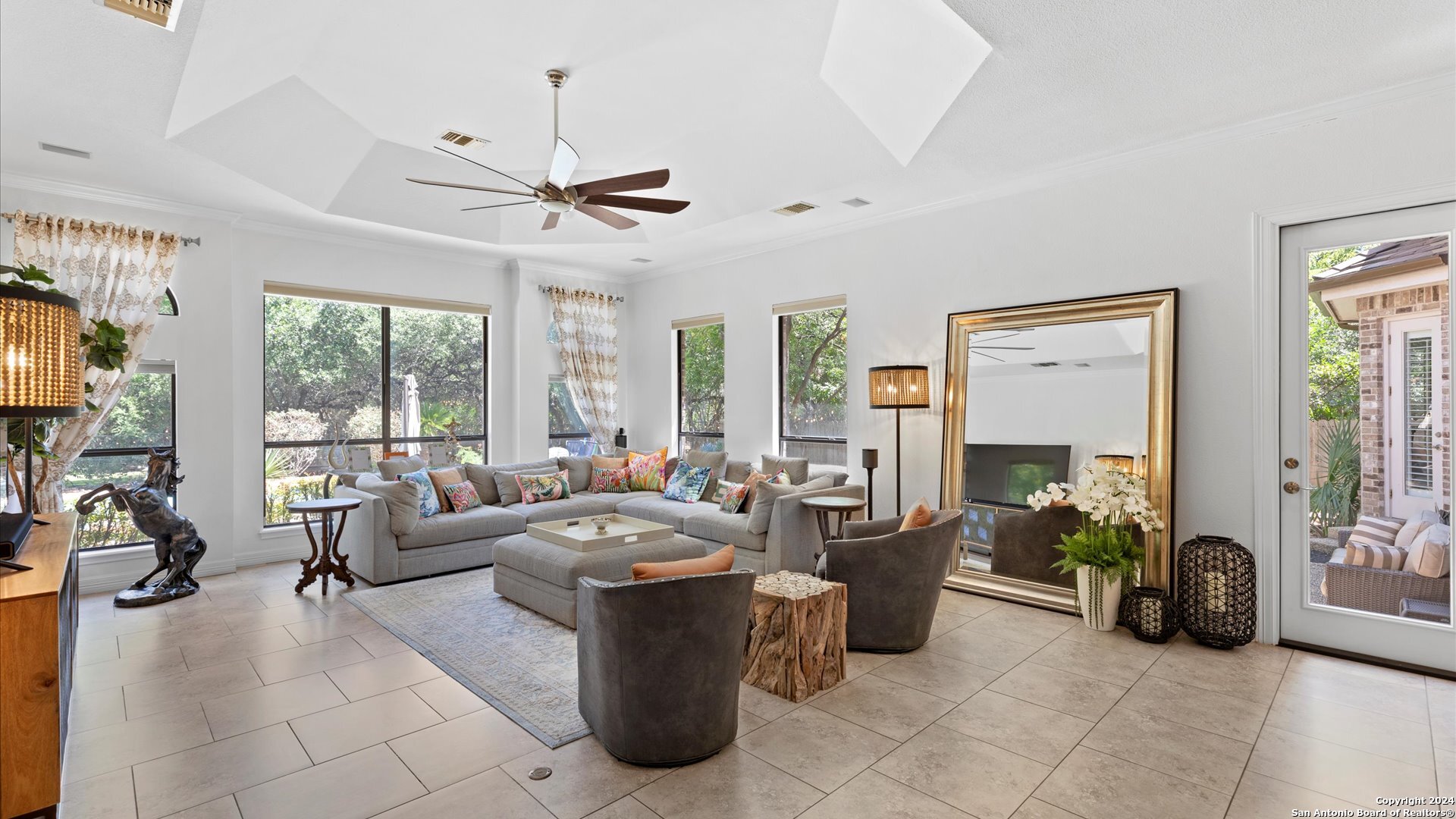218 POST OAK WAY
