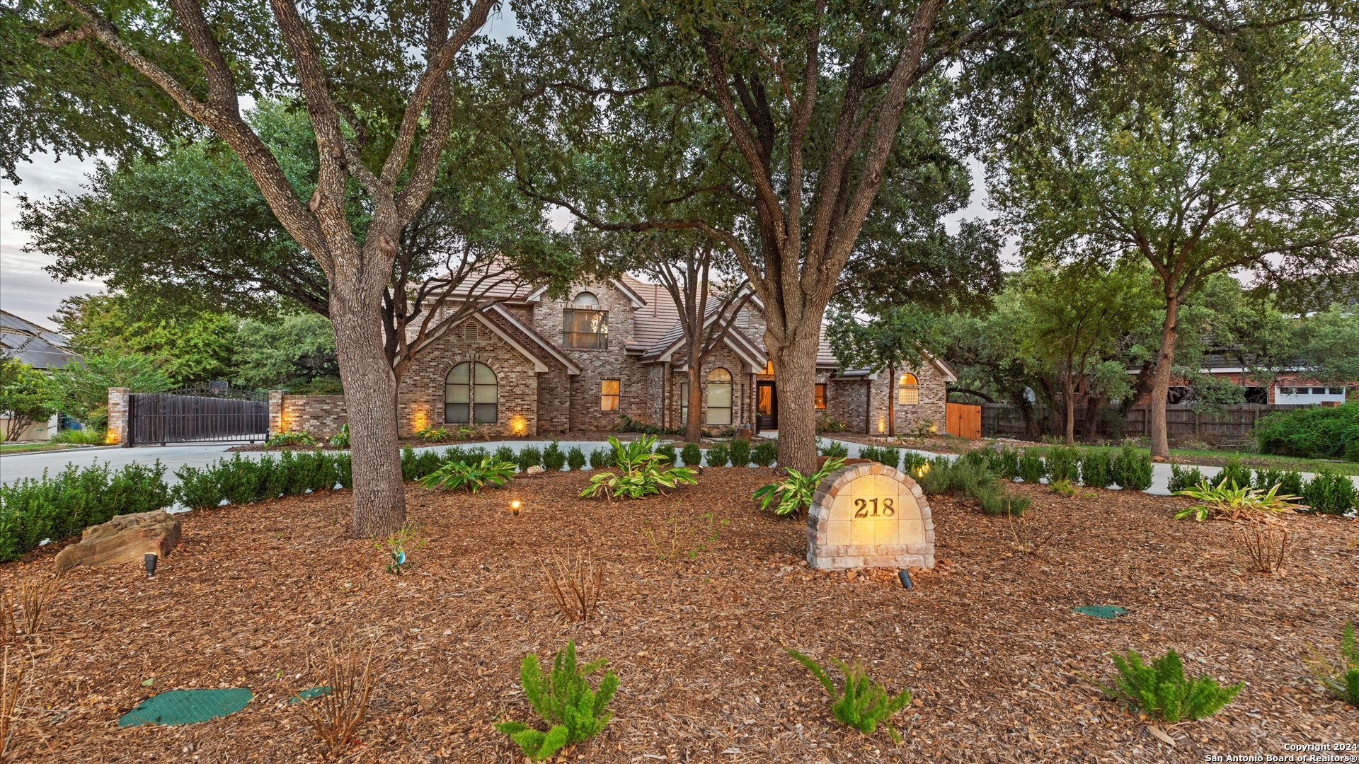 218 POST OAK WAY
