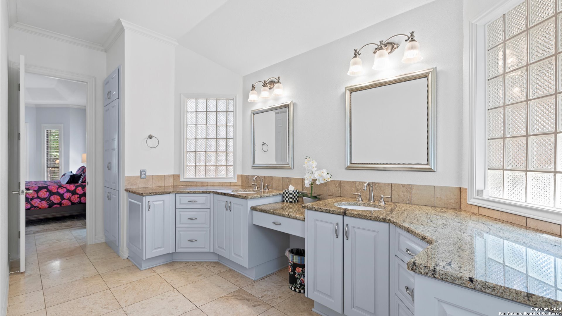 218 POST OAK WAY