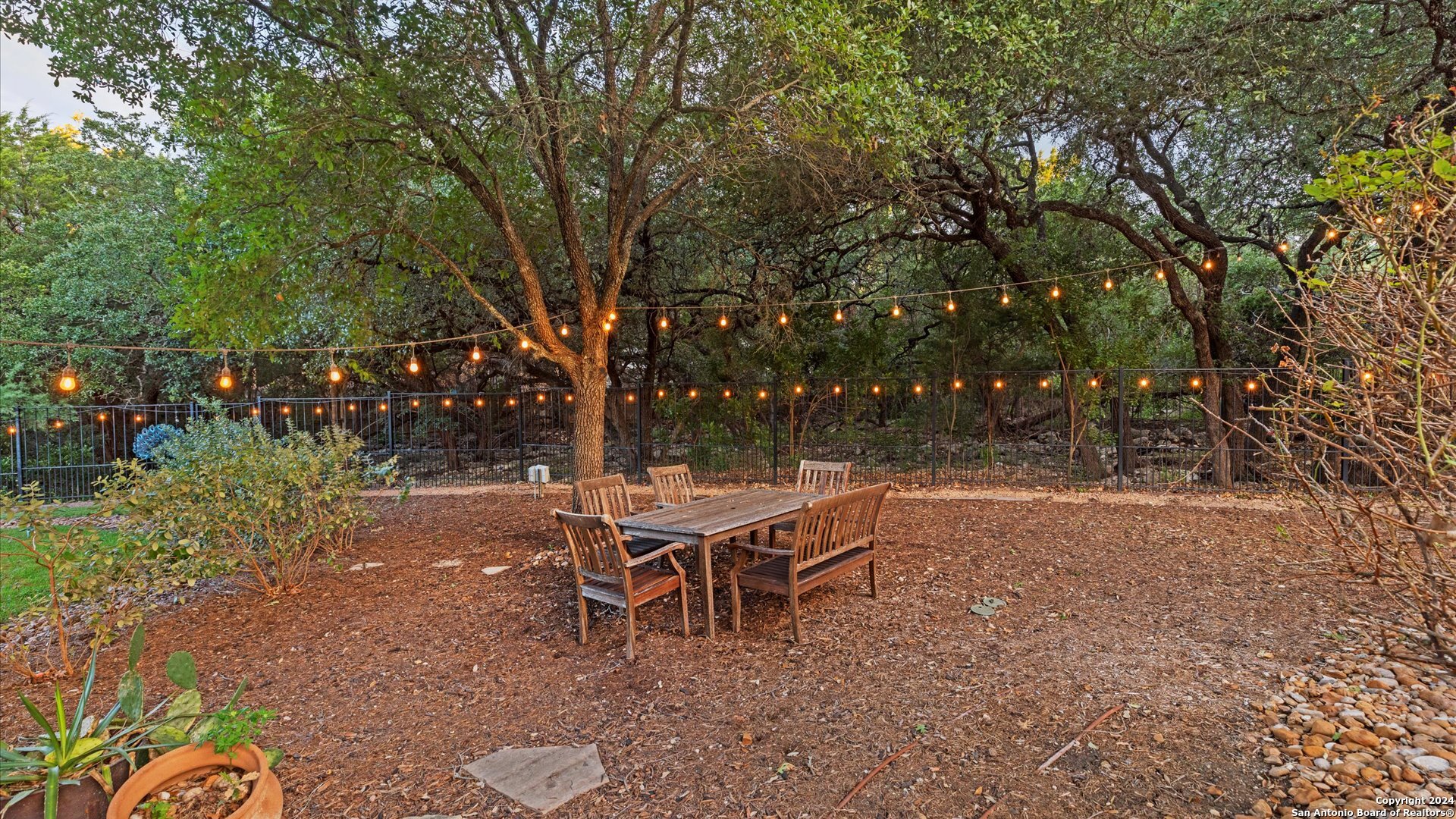 218 POST OAK WAY