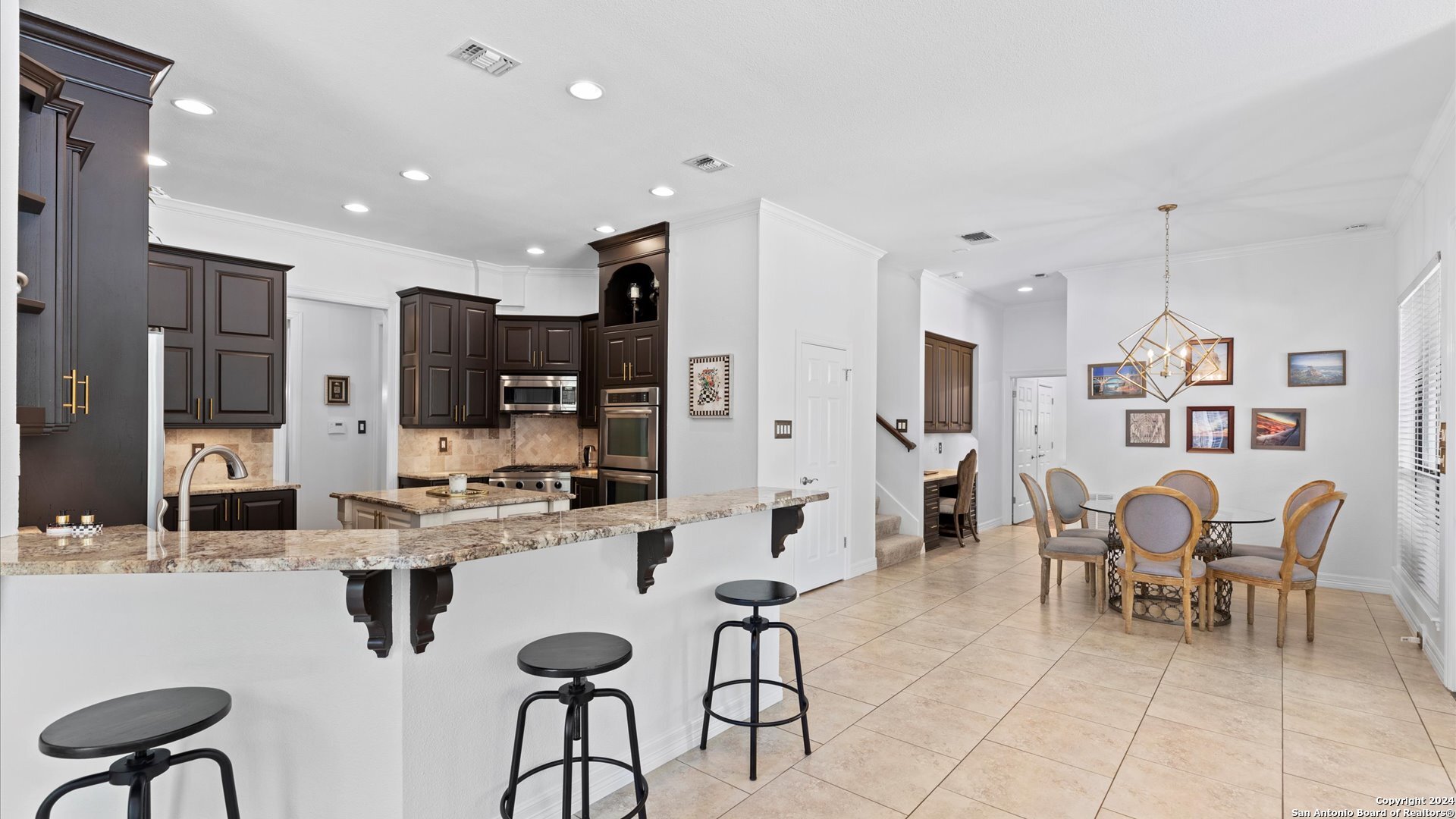 218 POST OAK WAY